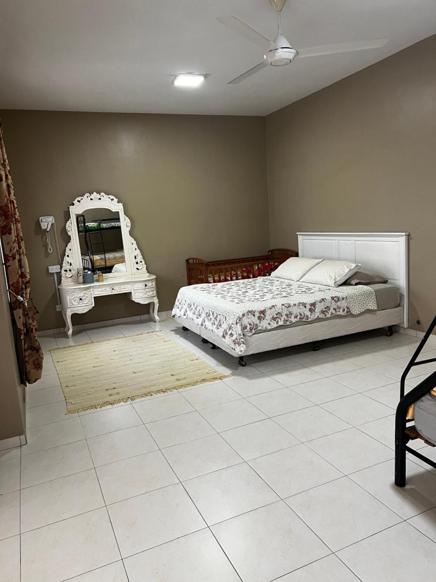 Homestay Melaka Executive Exterior photo